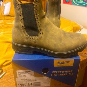 Blundstone slip on boots